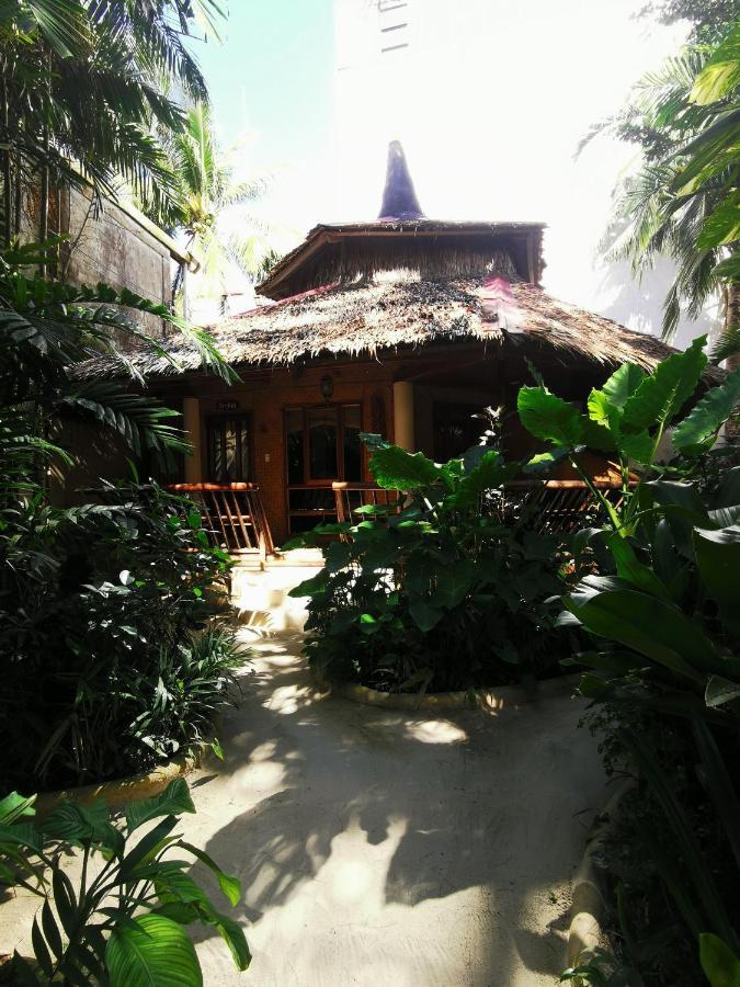 RedDoorz Premium @ Nigi Nigi Nu Noos Station 2 Boracay Hotel Balabag  Buitenkant foto